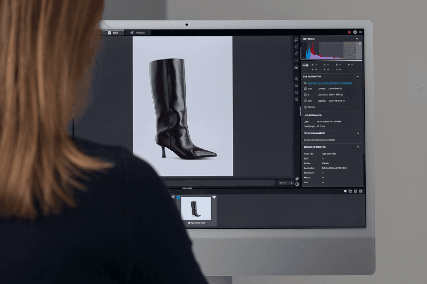 Orbitvu Station Edit-Ansicht - Bearbeitungssoftware für Produktfotografie mit Histogramm, Metadaten und Sitzungsinformationen
